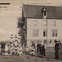 gymnastique_devant_le_chalet.jpg