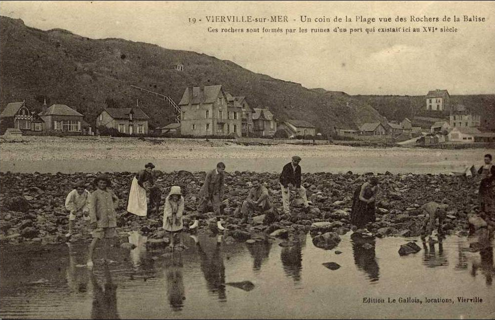 un_coin_de_la_plage_vu_des_rochers_de_la_balise