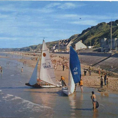 plage_bateaux.png